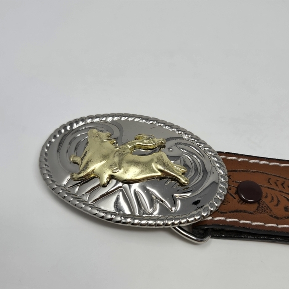 NOCONA BELT CO. BROWN EMBOSSED LEATHER BELT BULL RIDER BUCKLE YOUTH SIZE 22 BOYS - Picture 13 of 13
